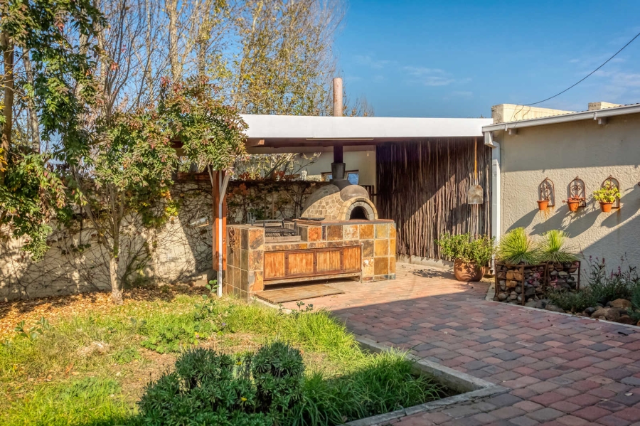 7 Bedroom Property for Sale in Morewag Free State